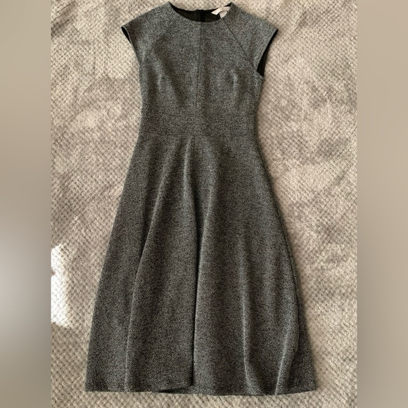 H&M Dresses & Skirts - NWOT H&M DRESS. SIZE XS